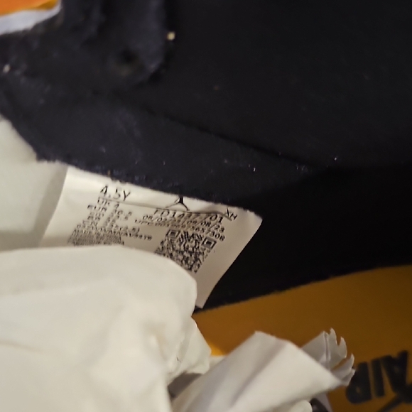 NWT Nike High-Top Sneakers in Yellow, Black, and White - Picture 5 of 7